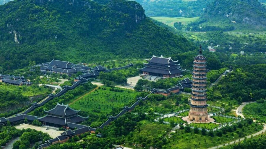 Ninh Binh: Hoa Lu Tam Coc Hang Mua on Limousine and Cycling - Hanoi pickup and the drive rhythm you’ll feel all day