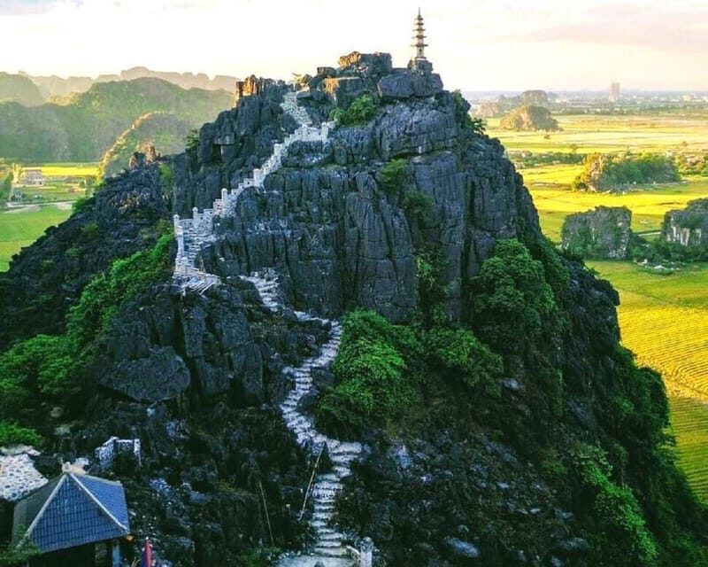 Ninh Binh : Hoa Lu, Trang An & Mua Cave 1 Day Trip - A 9-hour loop that actually flows from morning to pagoda