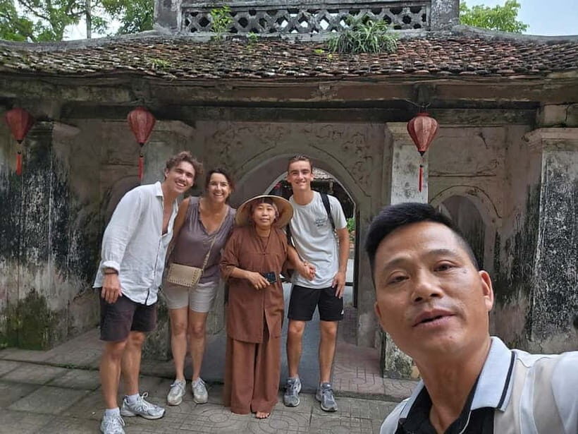 Ninh Binh Jeep Ride: Coi Khe, Mua Cave Sunset & Hoa Lu Night - Hoa Lư Ancient Town at night: lantern streets and an evening stroll