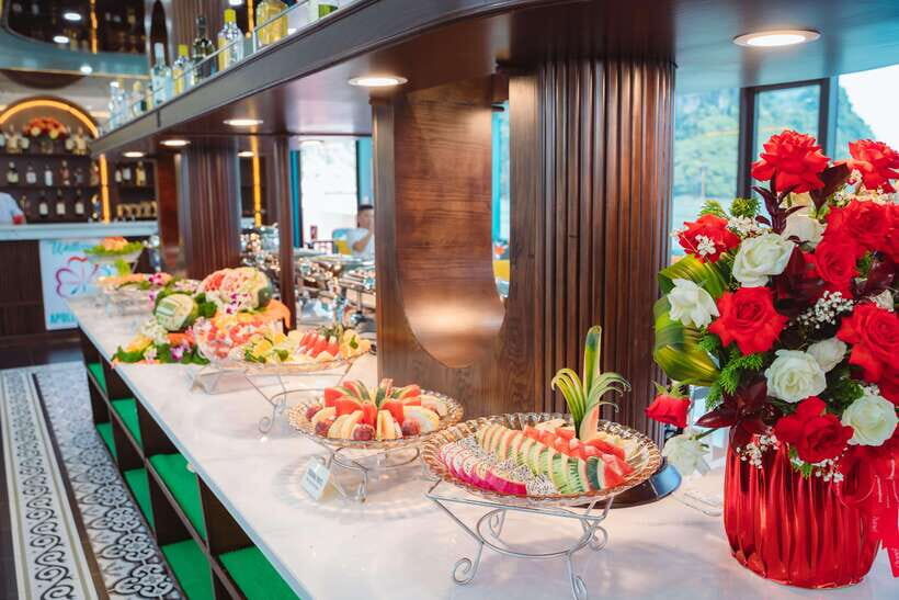 Ninh Binh: Luxury Day Cruise to Stunning Ha Long Bay + Lunch - Luon Cave by kayak or bamboo boat: slow water, close views