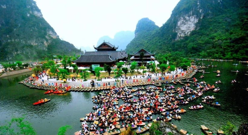 Ninh Binh: Mua Cave Hike, Trang An Boat & Village Bike Tour - Cycling to Bich Dong Pagoda: quiet roads, small hills of effort