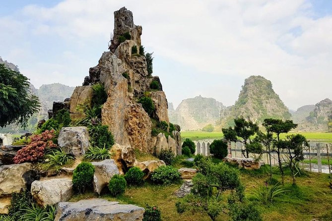 Ninh Binh One Day Tour To Visit Hoa Lu - Trang An - Mua Cave - Trang An by bamboo boat: grotto waterways and the pace of rowing