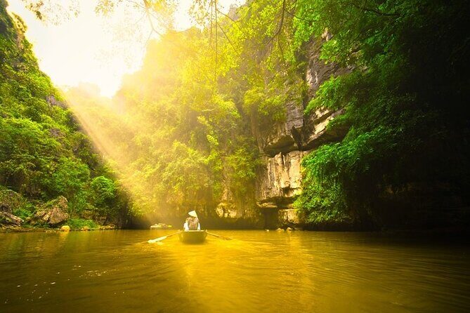 Ninh Binh Private Day Tour: Mua Cave, Tam Coc, Hoa Lu All Include - Countryside biking after the caves: rice fields and quiet villages