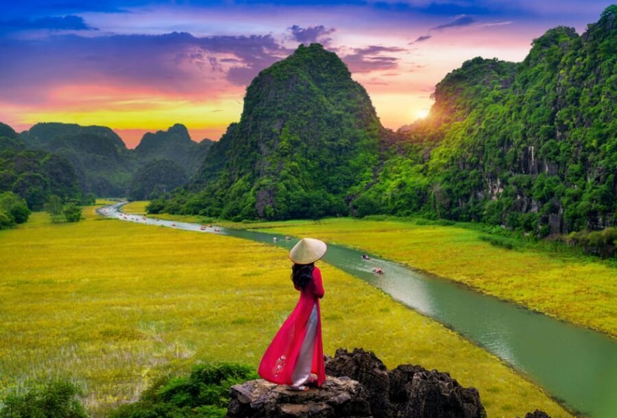 Ninh Binh Private Tour: Tam Coc, Bich Dong and Thung Nham - Thung Nham Bird Valley: Hang But cave + slow paddling for birds
