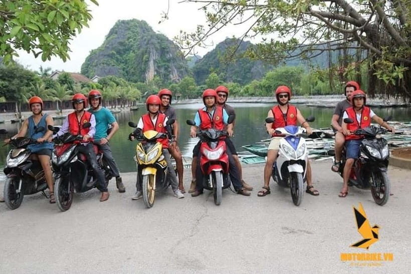 Ninh Binh Sunset Motorbike: Mua Cave, Coi Khe & Hoa Lu Town - Coi Khe Village at 16:30: The Calm Before the Stairs