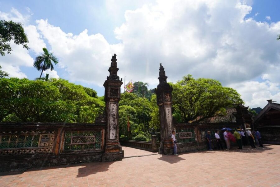 Ninh Binh Trip Visit Hoa Lu Capital -Tam Coc-Biking-Mua Cave - Who This Trip Suits Best