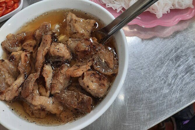 No Diet Club - Local food tour in Hanoi with many tastings ! - Local market moments and the culture talk you’ll remember