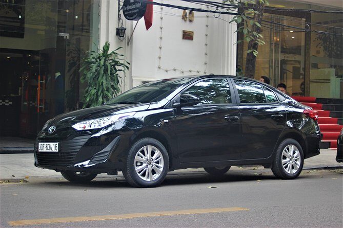 Noi Bai Airport Drop Off - On the road: AC comfort, private timing, and the driver’s local tips