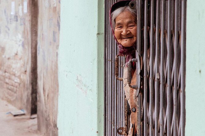 Off the Beaten Track in Hanoi: Private City Tour - Key highlights worth your time
