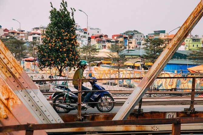 Off the Beaten Track in Hanoi: Private City Tour - The tour keeps returning to Chùa Tăng Phúc (twice) for context