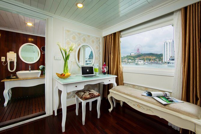 (Official) Signature Royal Cruise - 02 days 01 night program - Price and what you’re really paying for (including the “extras”)