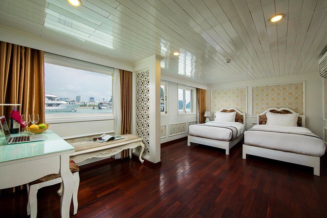 (Official) Signature Royal Cruise - 02 days 01 night program - Who this cruise fits best (and who should think twice)