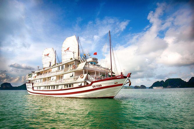 (Official) Signature Royal Cruise - 02 days 01 night program - Should you book Signature Royal Cruise 02 days 01 night?