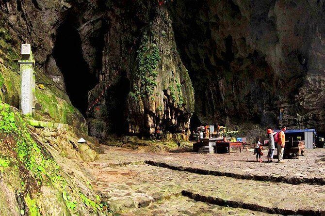Perfume Pagoda Full Day With Boat Trip - Entering Perfume Pagoda: Temples, Shrines, and the Pilgrim Mindset