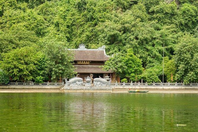 Perfume Pagoda Pilgrimage Full-day Tour - Giai Oan Spring and Tuyet Son Pagoda on the Return