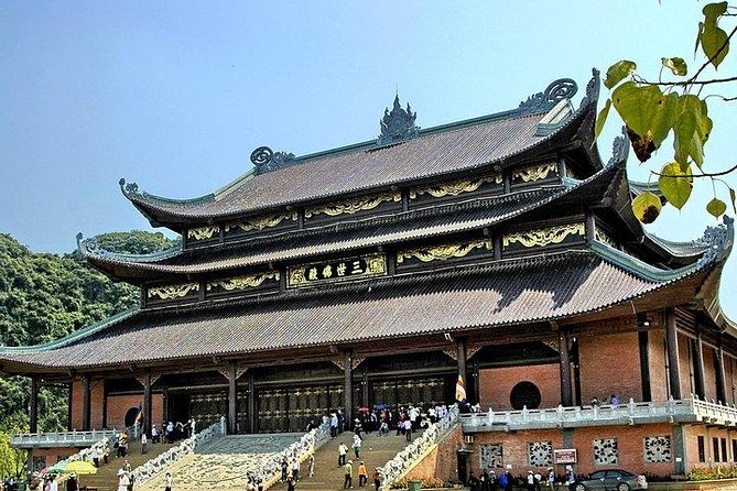 Perfume Pagoda Pilgrimage Full-day Tour - Lunch at a Local Restaurant: Fuel for the Final Stretch