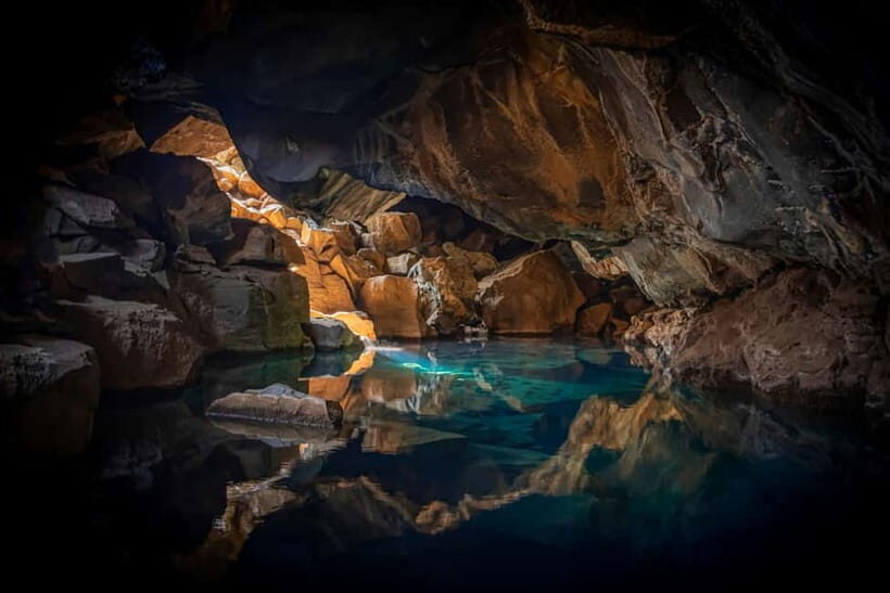 Phong Nha: Full Day Paradise Cave and Phong Nha Cave Tour - Lunch at a local restaurant: fuel that won’t kill your energy