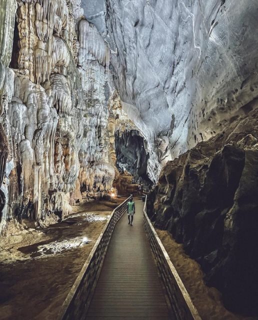 Phong Nha & Paradise Cave 1 Day Trip From Dong Hoi/Phong Nha - Lunch in a Vietnamese Restaurant: Fuel for the Second Cave