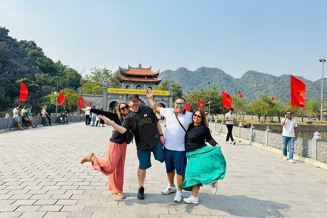 Private 1 day in Ninh Binh with Hoa Lu, Trang An and Mua cave - Hoa Lư temples: where Vietnam’s early dynasties show up in real space