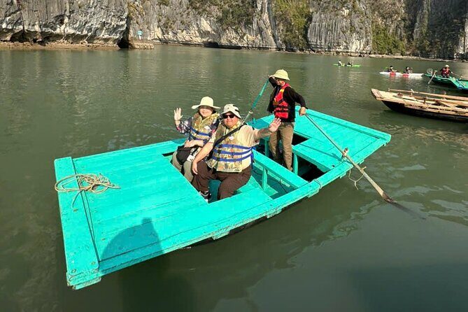 Private 1 Day Tour in Ha Long Bay with Private Cruise or Group - Private or group setup: how the day flexes