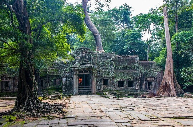 Private 15-Day Tour in Vietnam Laos and Cambodia - Hue: Imperial City, Thien Mu Pagoda, and Khai Dinh Tomb