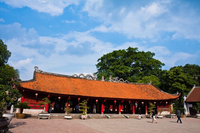 Private Experience Hanoi City, Food Street, Bat Trang Ceramic - Old Quarter: street food that’s guided, not chaotic
