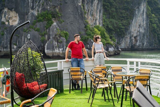 Private Full Day Cruise Shore Excursion in Halong Bay - Sung Sot Cave: the big cave stop with stairs and payoff