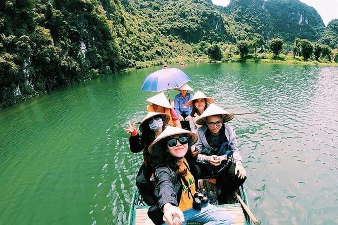 Private Full-Day Tour to Halong Bay from Hanoi - Luon Cave Water Time: Kayak or Bamboo Boat Through the Tunnel