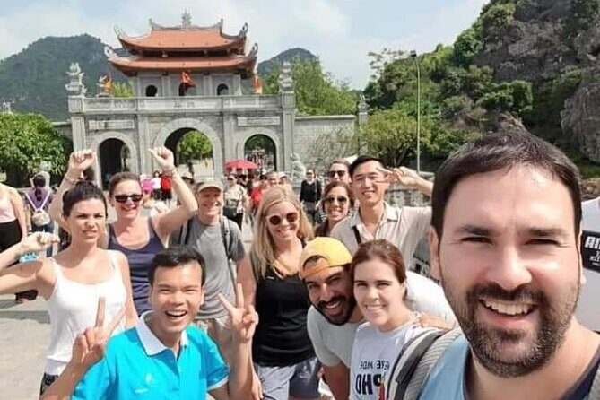 Private Guide In and Around Hanoi: Custom Tour: Departure Anytime - Old Quarter streets and Hoan Kiem Lake: your orientation and your atmosphere