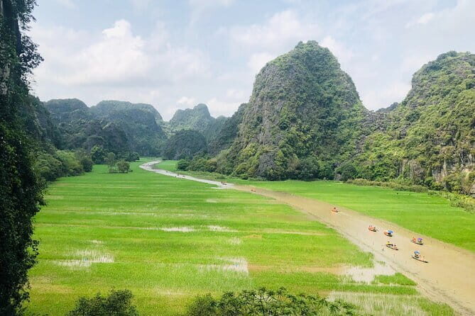Private Guided Adventure in Ninh Binh Vietnam - Quick hits you’ll care about