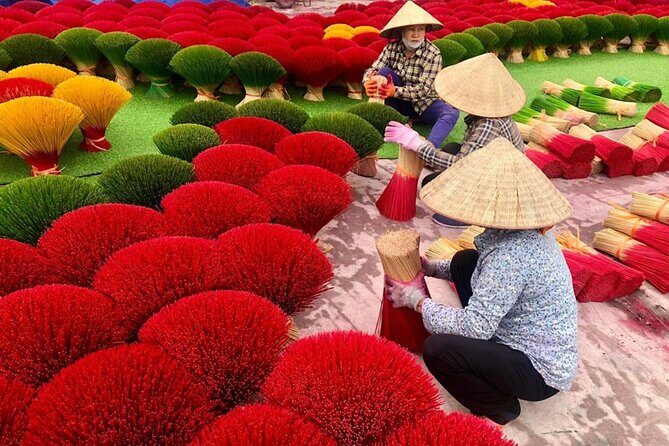 Private Half Day Tour to Quang Phu Cau Incense village from Hanoi - Duờng Tau in the Old Quarter: trains, photos, and being respectful in a lived-in alley