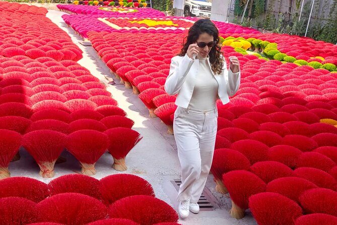 Private Half Day Tour to Quang Phu Cau Incense village from Hanoi - Quảng Phú Cầu incense sticks: dyeing, crafting paste, and the sensory payoff