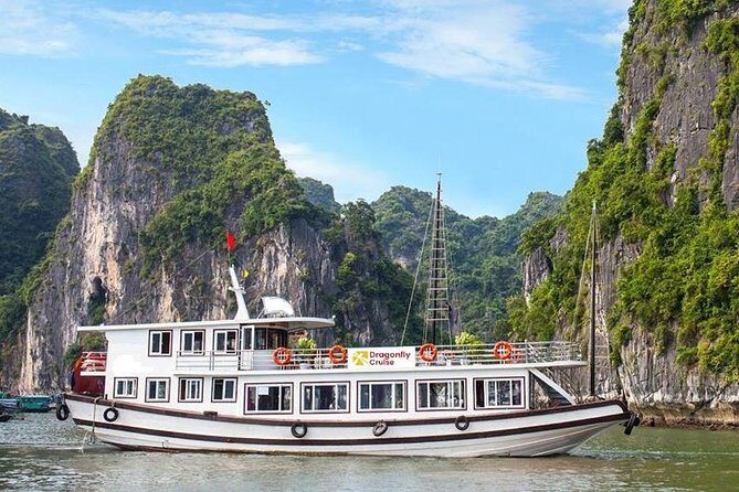 Private Halong Day Trip (From Halong or Hanoi) - Lunch onboard: filling food, mostly solid, with vegetarian available