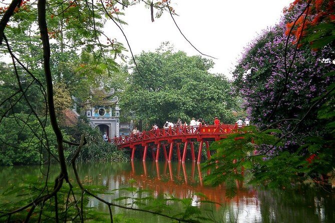 Private Hanoi City Discovery Full-Day Guided Tour - Ho Chi Minh Mausoleum complex and the One Pillar Pagoda area