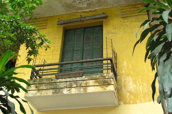 Private Hanoi Half-Day Tour: Train Street and Must Visit Places - Ba Dinh Square: iconic area, but no Mausoleum ticket