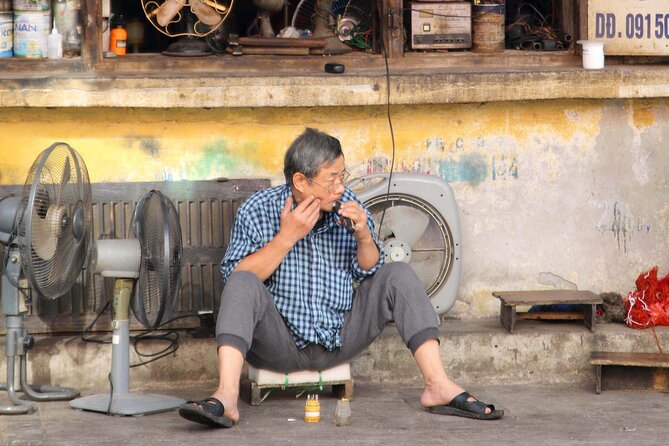 Private Hanoi Half-Day Tour: Train Street and Must Visit Places - Hoa Lo Prison: Hanoi Hilton, with context