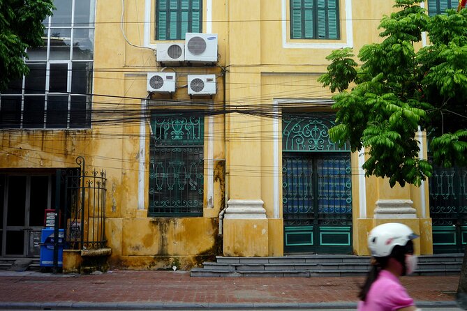 Private Hanoi Half-Day Tour: Train Street and Must Visit Places - Hanoi Opera House: a quick architectural pause