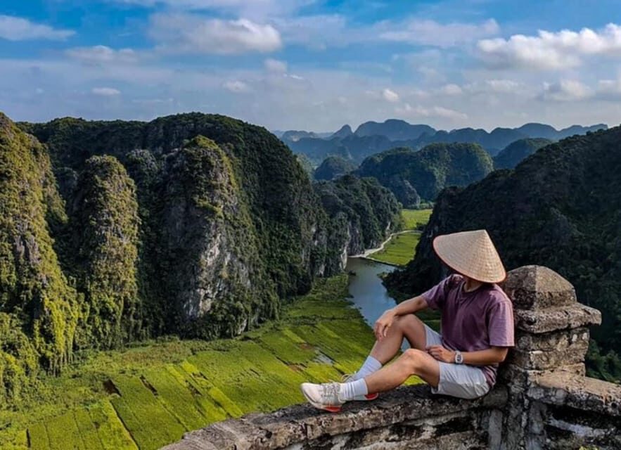 Private Luxury 1 Day Trip: Hoa Lu, Tam Coc, Mua Cave, Biking - Food stop: your included Vietnamese lunch