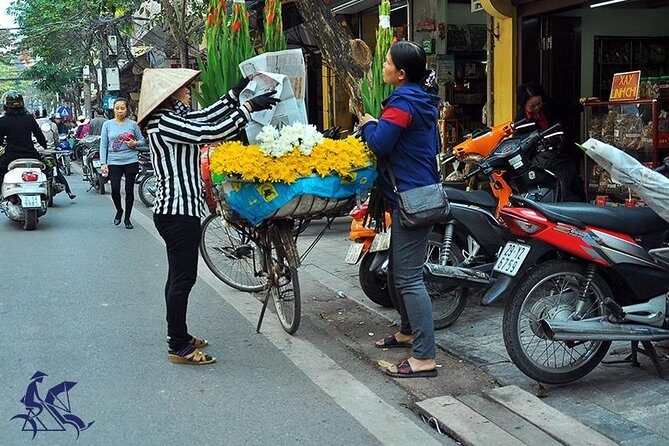 Private tour - Hanoi old quarter cyclo tour (2 hours) - Why a cyclo through the Old Quarter feels more like Hanoi
