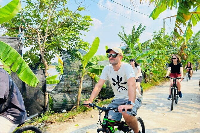 Private tour in Ninh Binh from Hanoi - Returning to Hanoi at night, with Hoan Kiem as a final touch