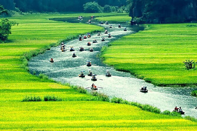 Private tour in Ninh Binh from Hanoi - Hoa Lu Ancient Capital: Dinh & Le Dynasties in a calmer setting