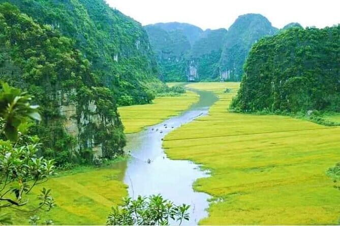 PRIVATE TOUR Ninh Binh One Day - Hoa lu- Tam Coc - Mua Cave - A Private One-Day Ninh Binh Plan That Actually Fits