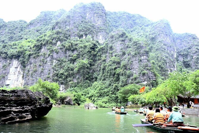 PRIVATE TOUR Ninh Binh One Day - Hoa lu- Tam Coc - Mua Cave - Who This One-Day Ninh Binh Tour Fits Best
