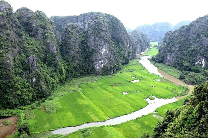 PRIVATE TOUR Ninh Binh One Day - Hoa lu- Tam Coc - Mua Cave - Hoa Lu Ancient Capital: Dinh, Le, and Ly-Era Stories in Real Place