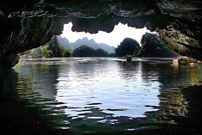 [Private] Trang An Boat Ride and Hoa Lu Temples - Day tour - Key takeaways before you go
