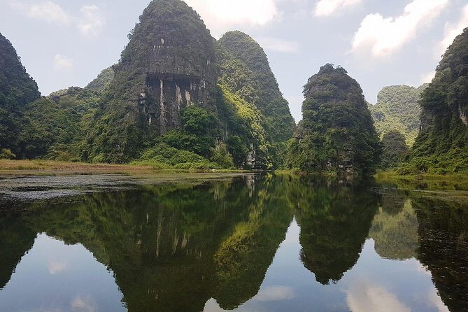 [Private] Trang An Boat Ride and Hoa Lu Temples - Day tour - Why Tràng An and Hoa Lư pair so well in one long day