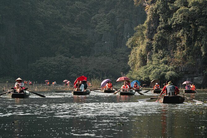 [Private] Trang An Boat Ride and Hoa Lu Temples - Day tour - Lunch at a local restaurant: where the day gets easier