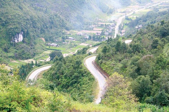 Private Transfer Between Lao Cai Train Station and Sapa Town - Why this Lao Cai–Sapa private transfer works when trains run on schedule