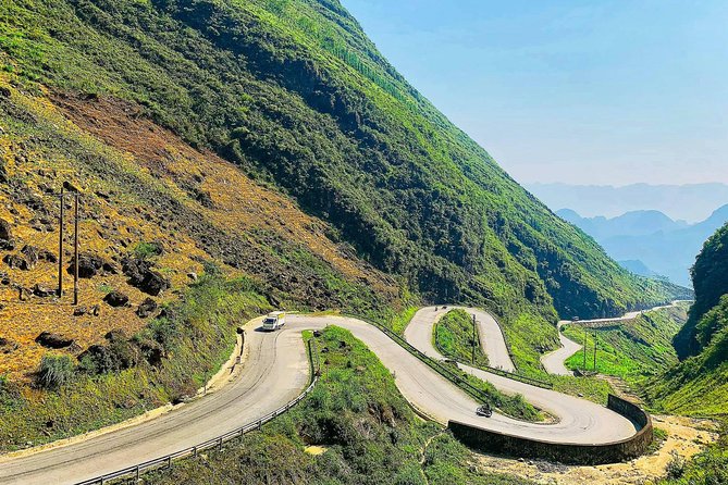 Private Transfer Between Lao Cai Train Station and Sapa Town - Choosing your direction: Sapa town to Lao Cai station or the reverse