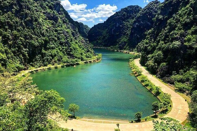 Private Transfer FROM/to Hanoi TO/from Ninh Binh (Hotel Pickups) - Optional photo stops and breaks (you control the pace)